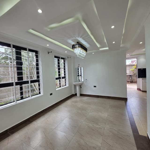 Luxury 5-Bedroom All-Ensuite Home with DSQ